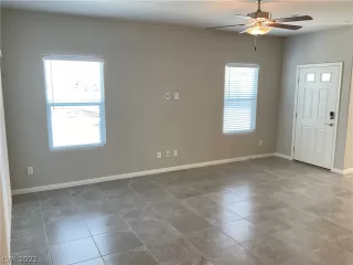 Photo #5: 2428520 Listing 