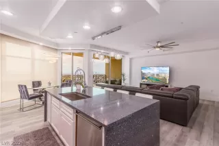 Photo #3: 2428634 Listing 