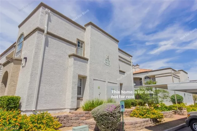 MLS: 2428636 Condo For Sale