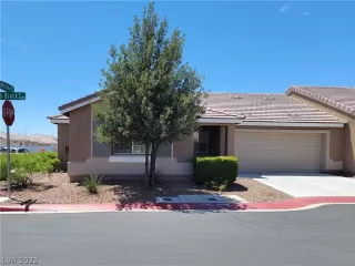 Photo #5: 2428641 Listing 