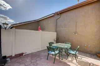 Photo #6: 2428641 Listing 