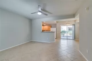 Photo #3: 2428658 Listing 