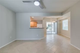 Photo #6: 2428658 Listing 