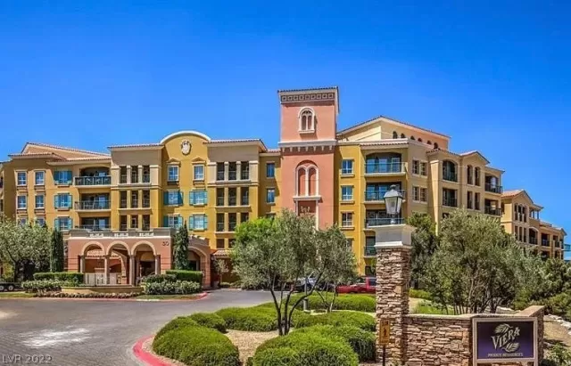 MLS: 2428678 Condo For Sale