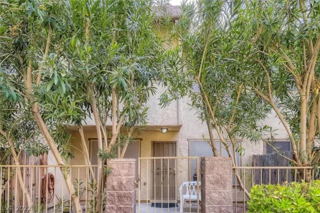 MLS: 2428683 Condo For Sale