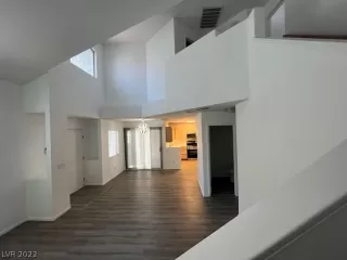 Photo #3: 2428685 Listing 