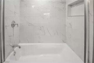 Photo #6: 2428688 Listing 