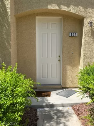 Photo #1: 2428716 Listing 