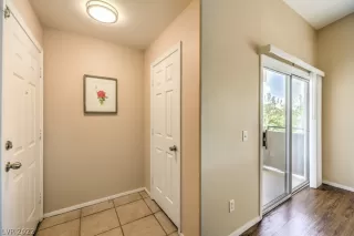 Photo #4: 2428750 Listing 