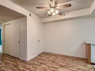 Photo #2: 2428753 Listing