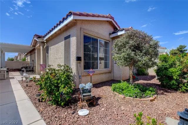 MLS: 2428759 Condo For Sale