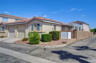 Photo #2: 2428759 Listing 