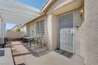 Photo #4: 2428759 Listing 