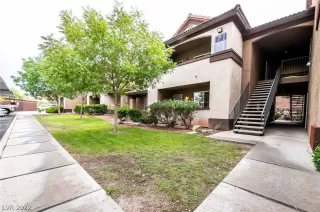 Photo #2: 2428761 Listing