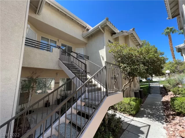 MLS: 2428765 Condo For Sale