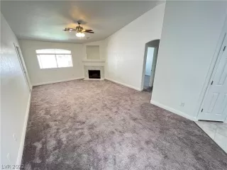 Photo #5: 2428765 Listing 