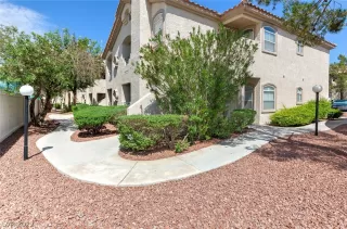 Photo #3: 2428802 Listing