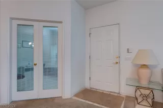 Photo #5: 2428802 Listing