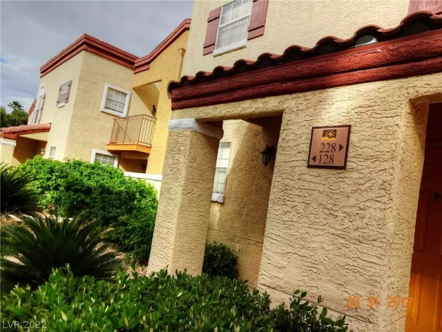 MLS: 2428823 Condo For Sale