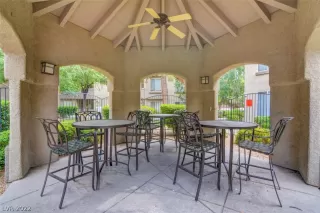 Photo #4: 2428834 Listing 