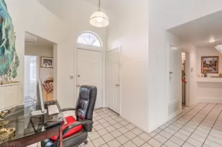 Photo #4: 2428890 Listing 