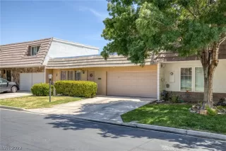 Photo #1: 2428898 Listing