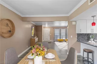 Photo #2: 2428898 Listing