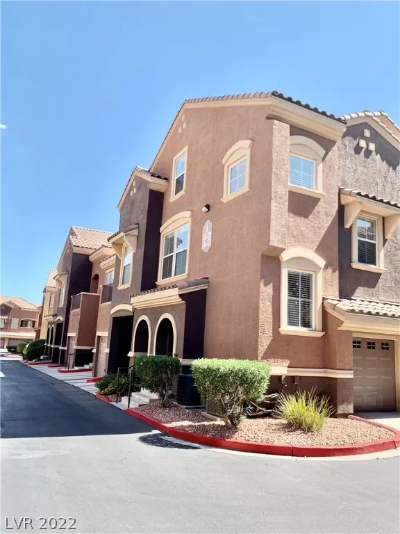 MLS: 2428921 Condo For Sale