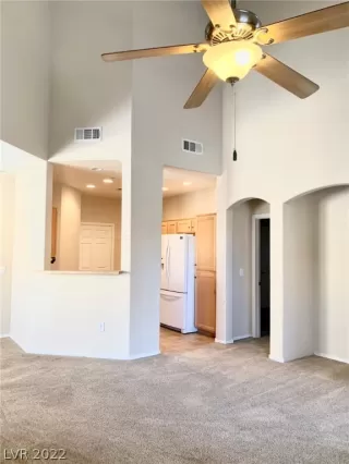 Photo #6: 2428921 Listing