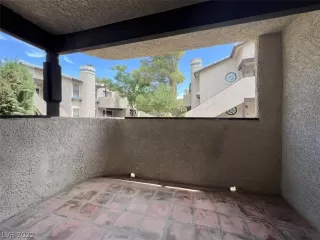 Photo #6: 2428957 Listing