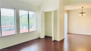 Photo #2: 2428963 Listing