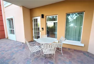 Photo #3: 2428996 Listing 