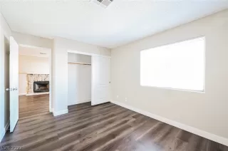 Photo #6: 2428997 Listing 