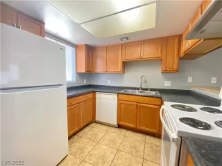 Photo #1: 2429057 Listing