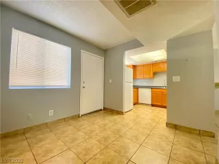 Photo #3: 2429057 Listing