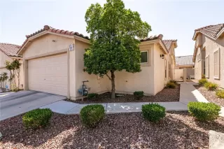 Photo #1: 2429093 Listing 