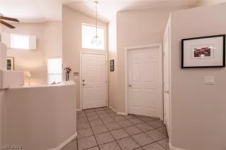 Photo #3: 2429093 Listing 