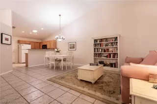 Photo #6: 2429093 Listing 