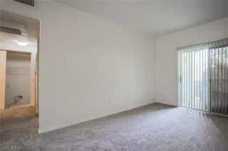 Photo #5: 2429099 Listing