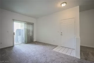 Photo #6: 2429099 Listing