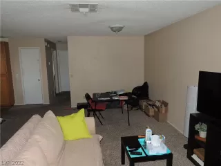 Photo #2: 2429121 Listing