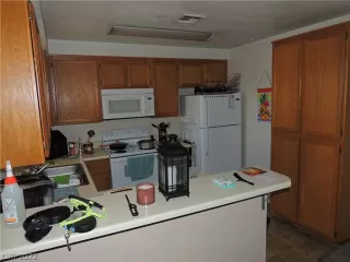 Photo #6: 2429121 Listing