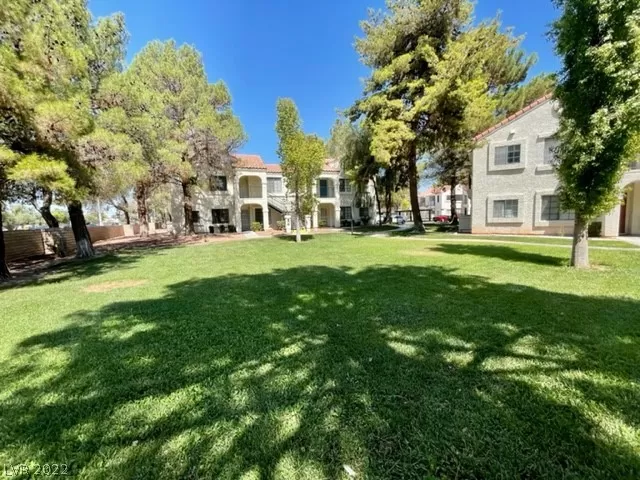 MLS: 2429136 Condo For Sale