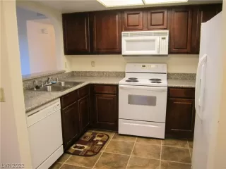 Photo #4: 2429151 Listing 