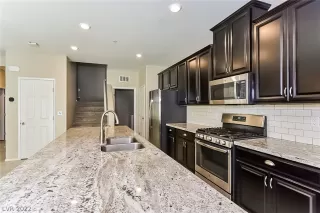Photo #1: 2429153 Listing