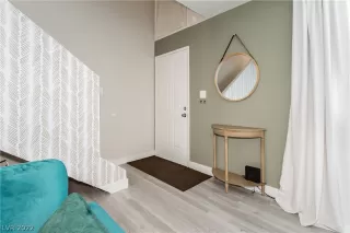 Photo #6: 2429209 Listing 