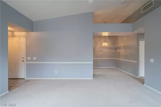 Photo #6: 2429253 Listing 