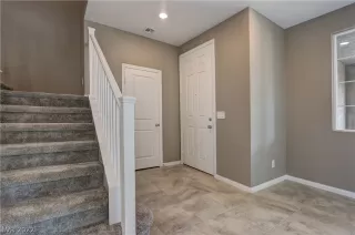 Photo #5: 2429271 Listing 