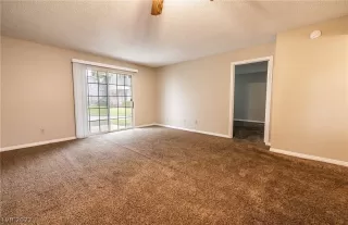 Photo #6: 2429293 Listing 