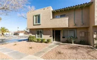 Photo #3: 2429306 Listing